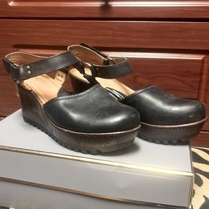 b.o.c shoes. Black size 8